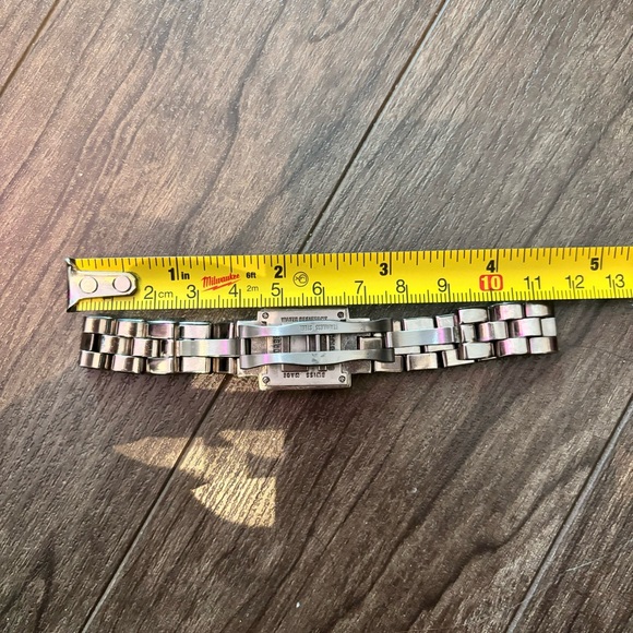 Gucci G Quartz Movement Black Dial Ladies Watch 3600L - Picture 6 of 7